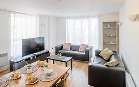 The Bright Flat In Whitechapel